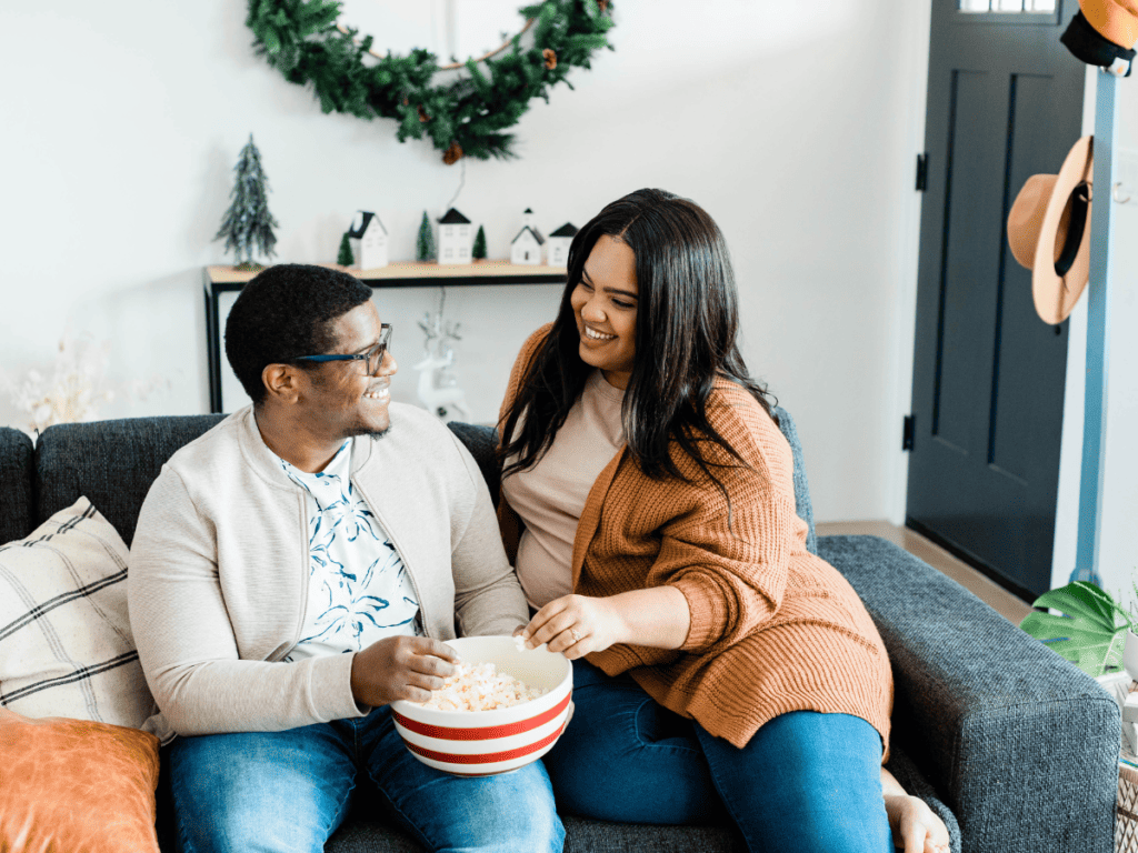 couple eating microwave popcorn without PFAS 