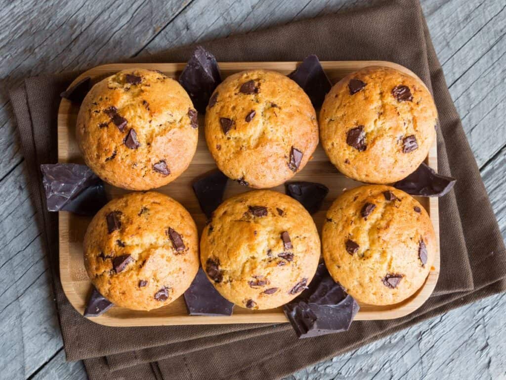 low sugar chocolate chip muffins